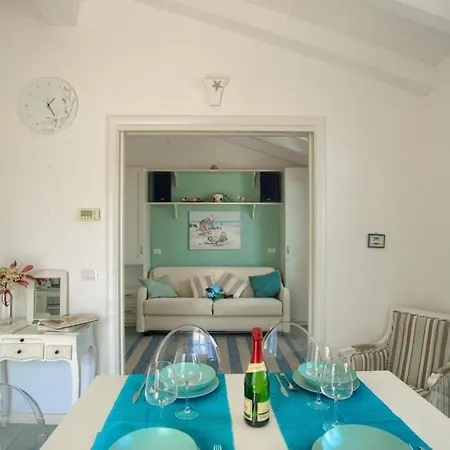 Casa Poggi Con Piscina, Vista Mare, Patio Privato, Ac, Posto Auto E Wi-fi Σπίτι διακοπών