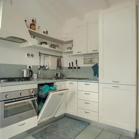 Casa Poggi Con Piscina, Vista Mare, Patio Privato, Ac, Posto Auto E Wi-fi Σπίτι διακοπών *