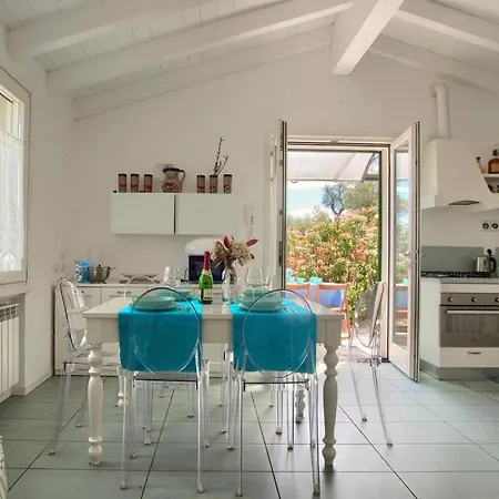 Casa Poggi Con Piscina, Vista Mare, Patio Privato, Ac, Posto Auto E Wi-fi Σπίτι διακοπών
