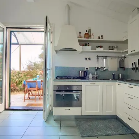Casa Poggi Con Piscina, Vista Mare, Patio Privato, Ac, Posto Auto E Wi-fi Σπίτι διακοπών Imperia